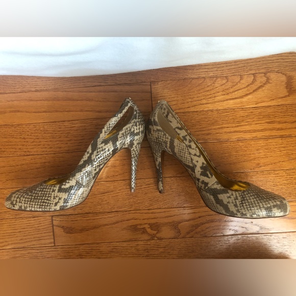 Ted Baker Pumps - Picture 10 of 12